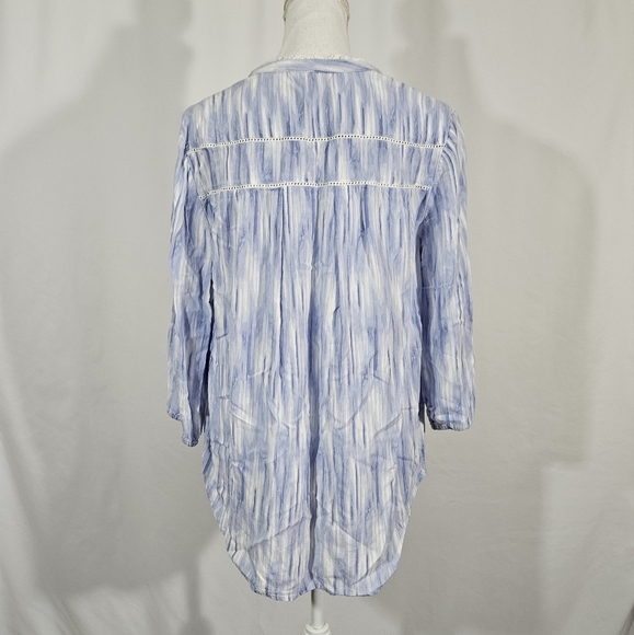 Intro. Blue 3/4 sleeve top womens size medium - Picture 2 of 9